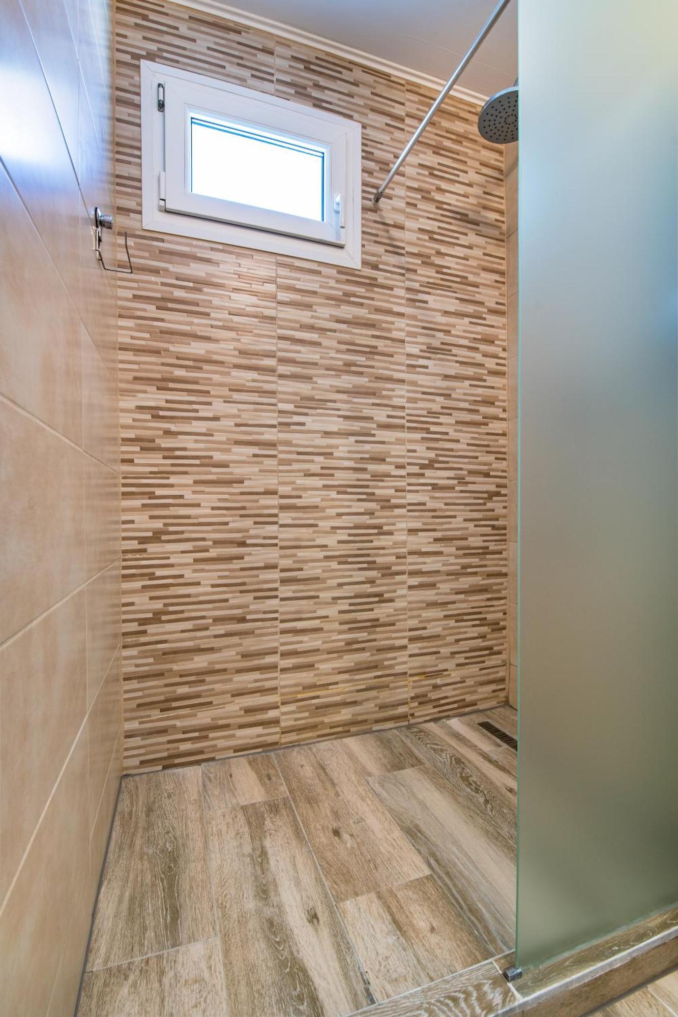 Springhome - Cozy Apartment With Balcony & Parking Braşov Buitenkant foto