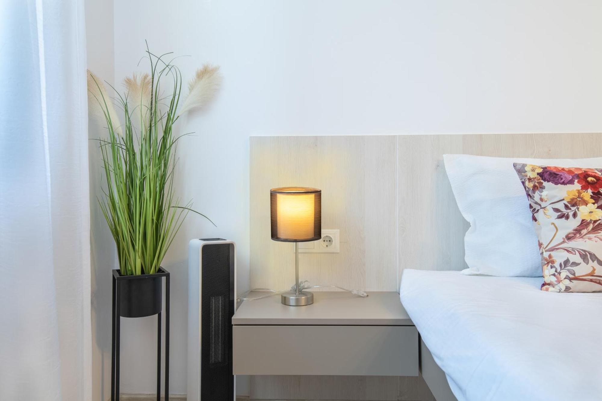 Springhome - Cozy Apartment With Balcony & Parking Braşov Buitenkant foto